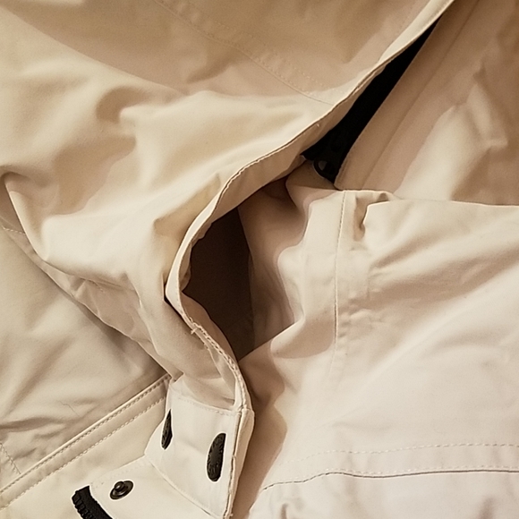 The North Face White Winter Jacket - Picture 4 of 8